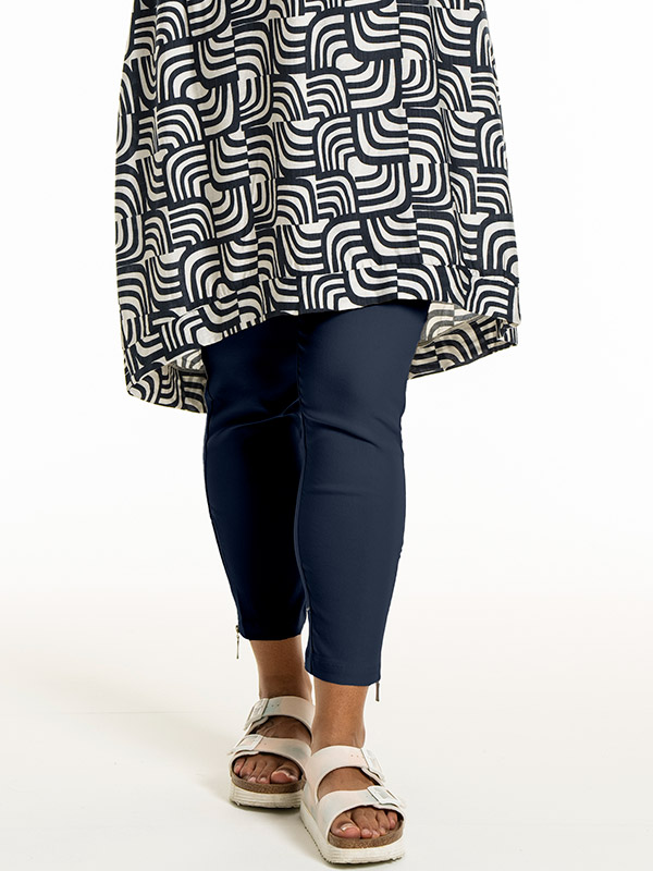 LENA - Plus Size Housut fra Studio