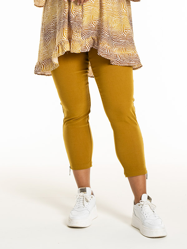 LENA - Plus Size Housut fra Studio