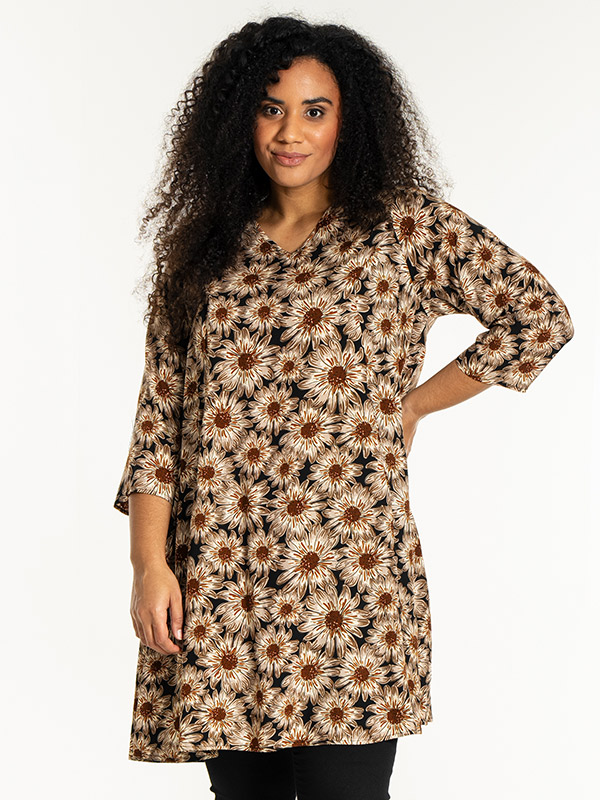BIRGITTE - Plus Size Mekko fra Studio