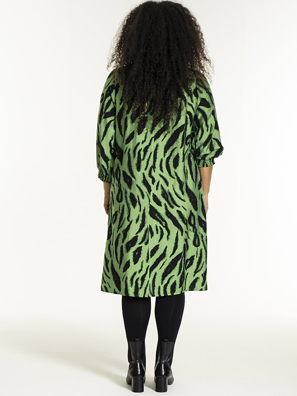 GUNNEL - Plus Size Mekko fra Studio