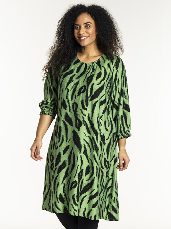 GUNNEL - Plus Size Mekko fra Studio
