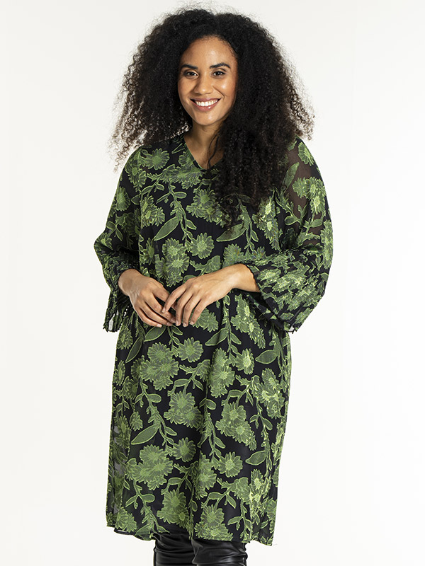 NATHALIE - Plus Size Mekko fra Studio