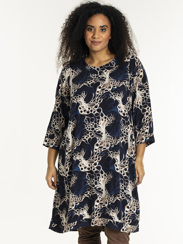 LONETTA - Plus Size Mekko fra Studio