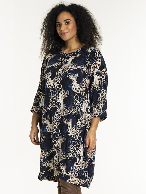 LONETTA - Plus Size Mekko fra Studio