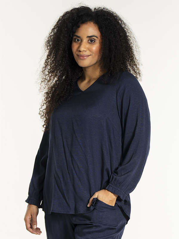 NALANI - Plus Size Pusero fra Studio