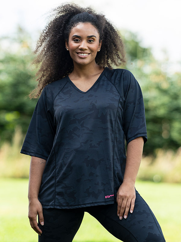 FITNESS - Plus Size Treenipaita fra Studio