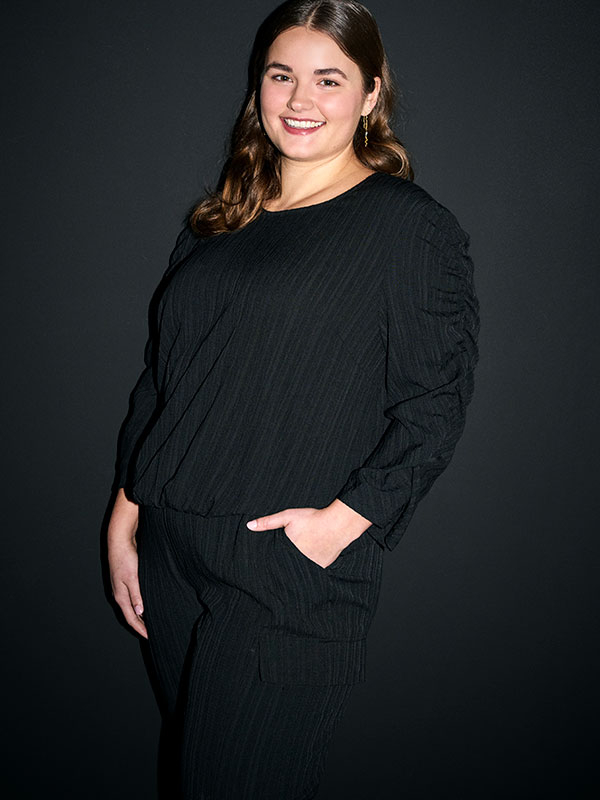 ADGINNIE - Plus Size Housut fra Adia
