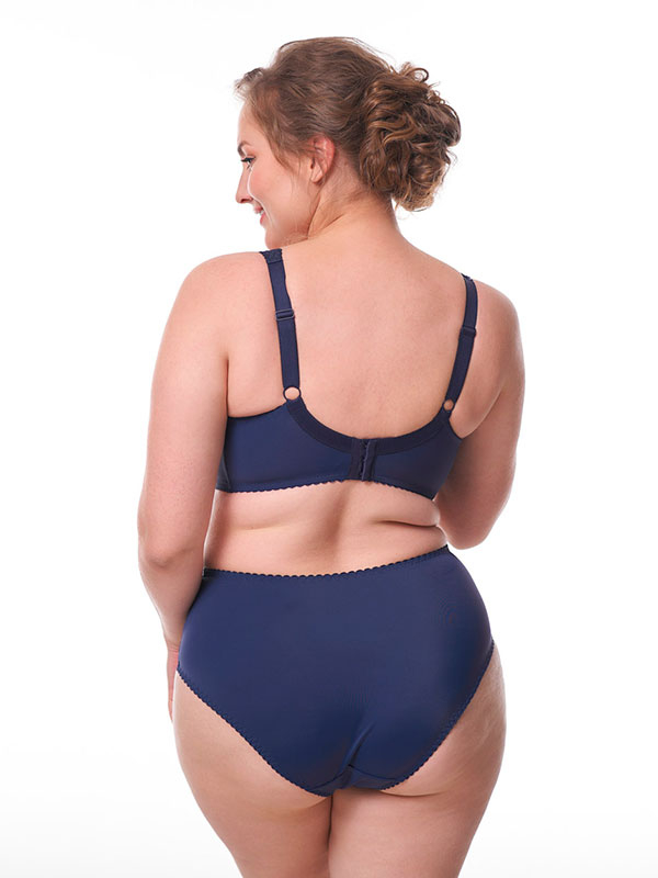 BEATE PLAIN - Plus Size Kaaret liivit fra Plaisir