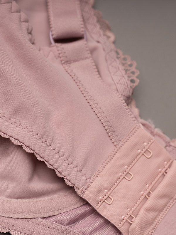 BEATE BLUSH - Plus Size Kaaret liivit fra Plaisir