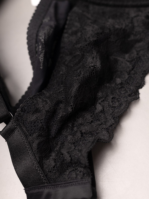 EVA - Plus Size Kaaret liivit fra Plaisir