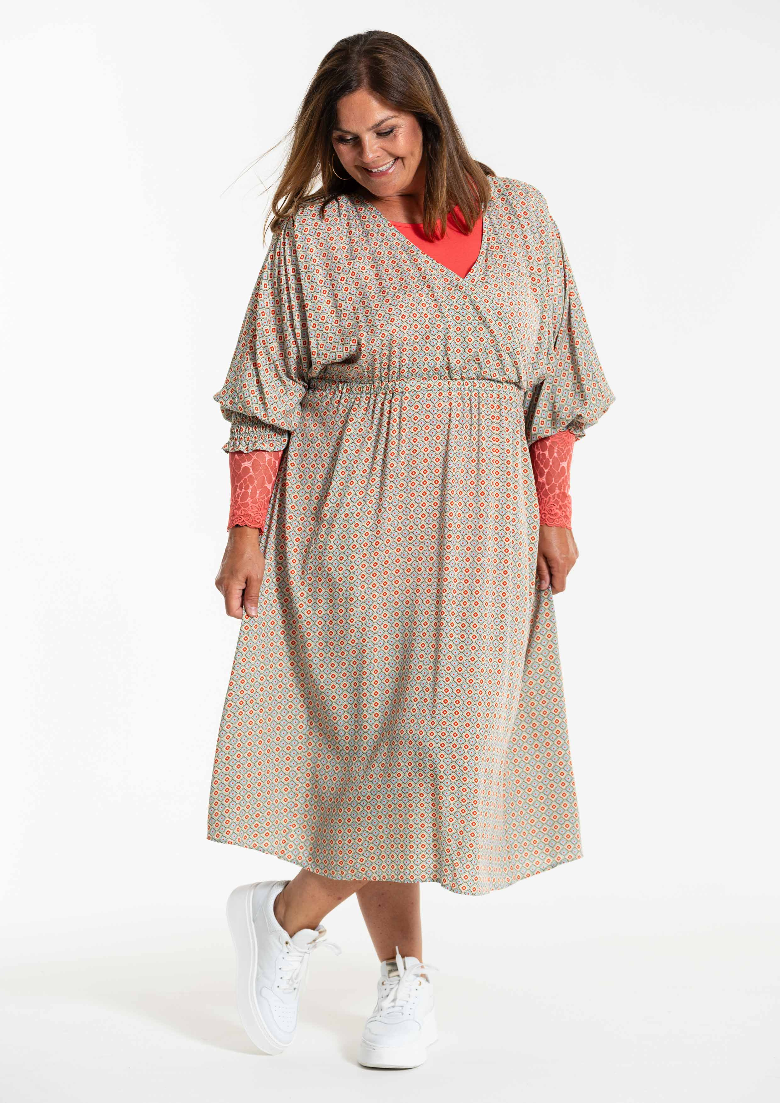 BRIGITT - Plus Size Mekko fra Gozzip
