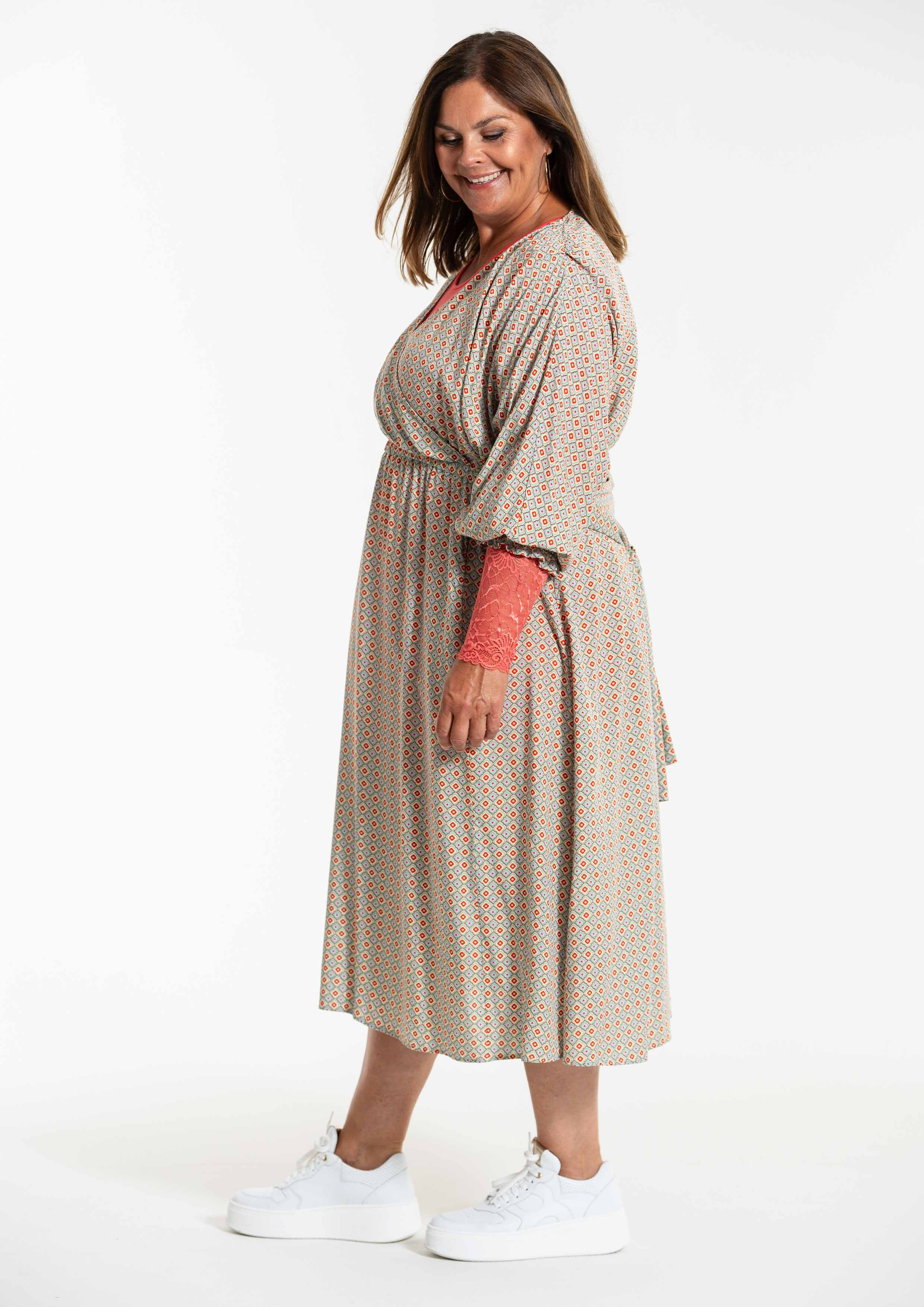 BRIGITT - Plus Size Mekko fra Gozzip