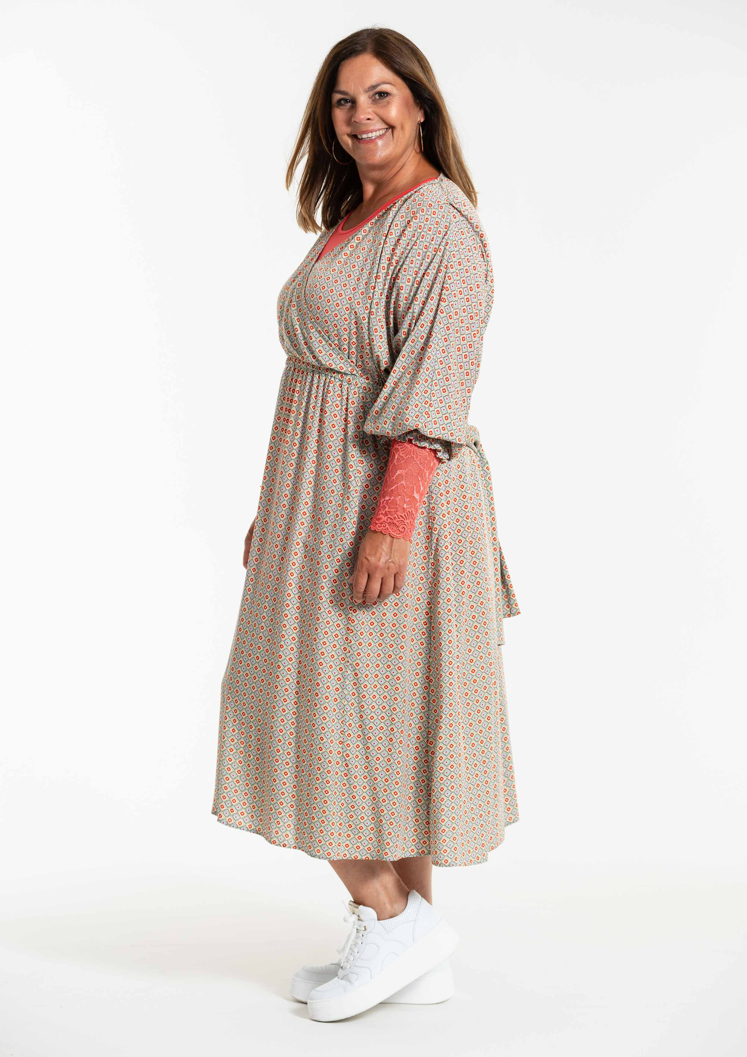 BRIGITT - Plus Size Mekko fra Gozzip