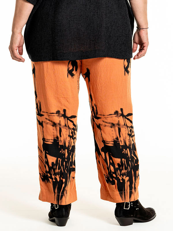 GILA - Plus Size Housut fra Gozzip
