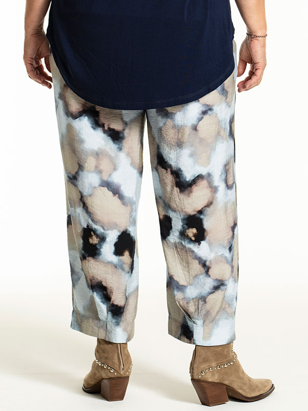 GILA - Plus Size Housut fra Gozzip