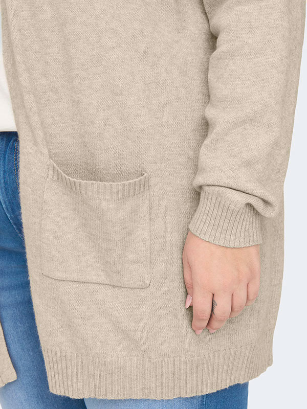 CARESLY - Plus Size Neuletakki fra Only Carmakoma