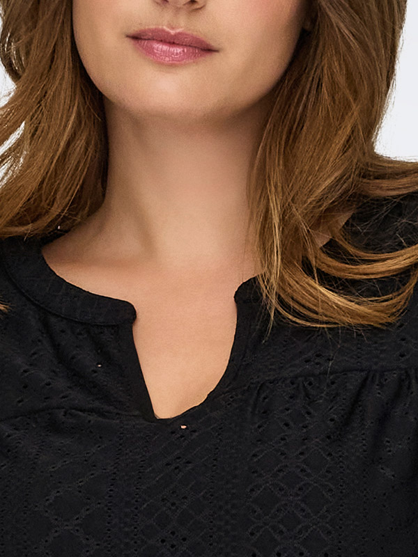 CARSANDRA - Plus Size Pusero fra Only Carmakoma