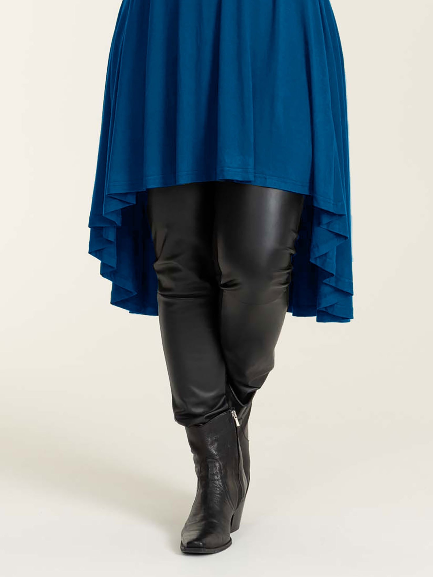 SARA  - Plus Size Housut fra Studio