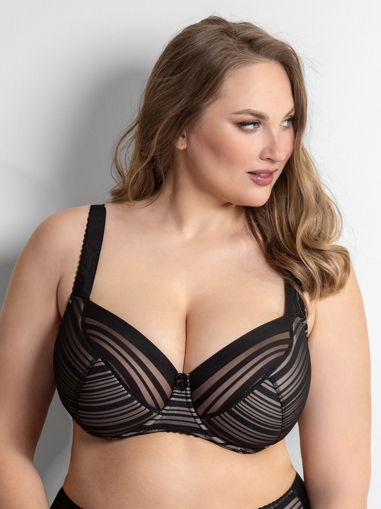 ZOE PUSH UP - Plus Size Kaaret liivit fra Plaisir