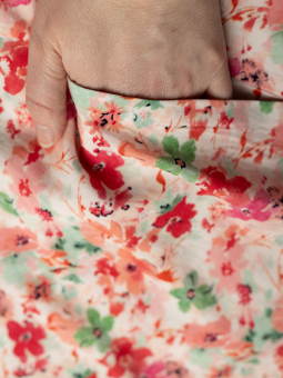 Studio S252818-Red/greenflowers